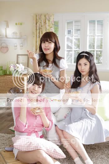 sunny and seohyun Pictures, Images and Photos