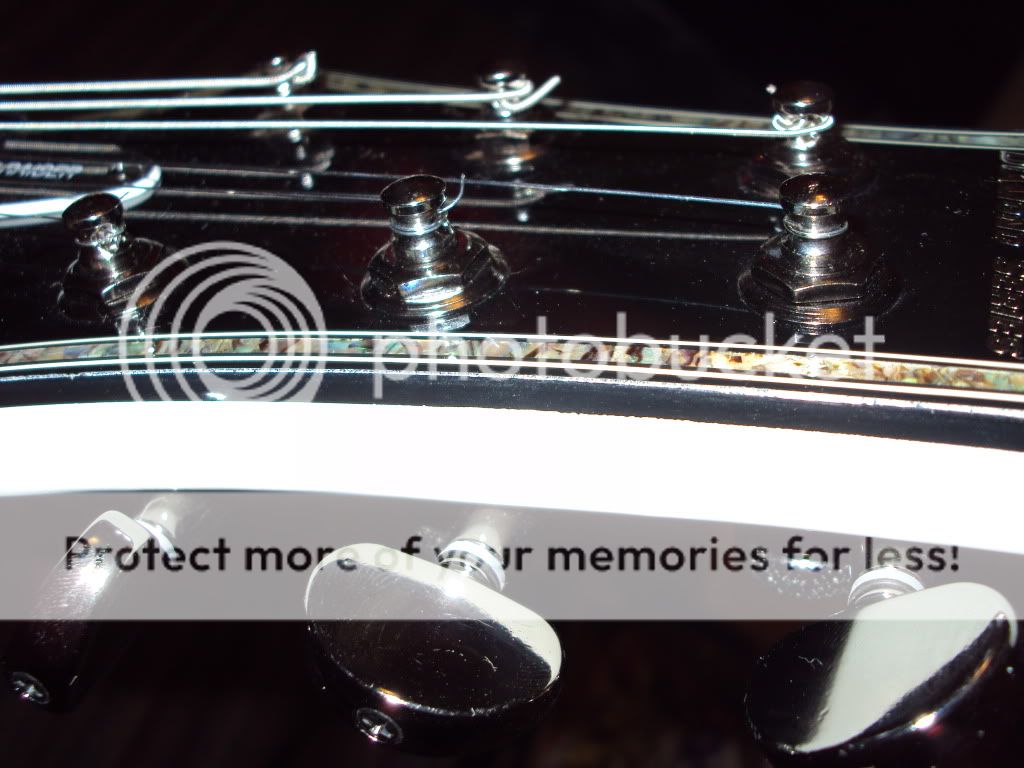 Schecter locking tuners? Ultimate Guitar